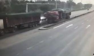 邯郸车祸的爆料视频最新,现场惨烈，细节曝光！